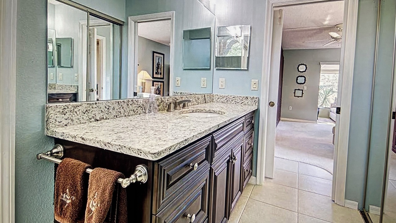 Photo of Bathroom in Plantation