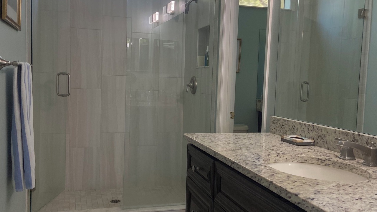 Photo of Bathroom in Plantation
