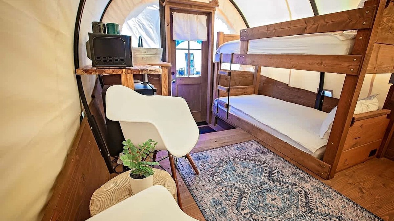 Photo of Bedroom in Benton