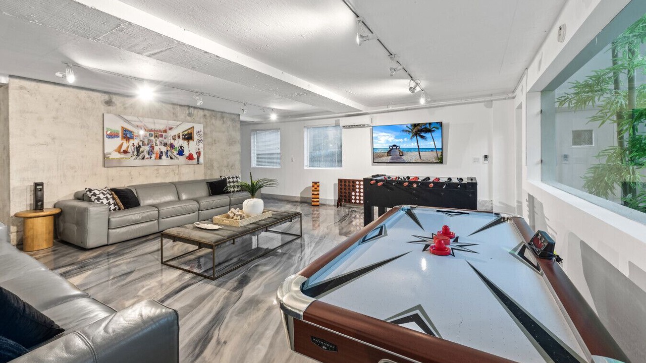 Photo of Bedroom in Northeast Coconut Grove