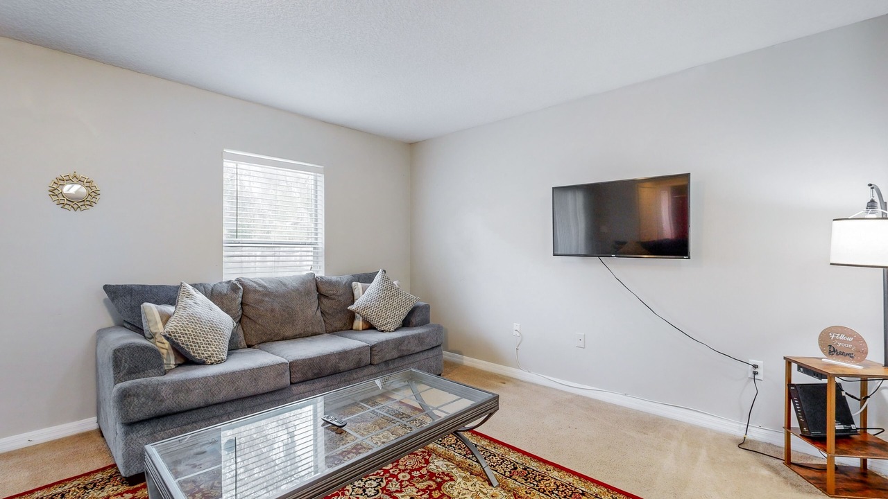 Photo of Livingroom in Northside