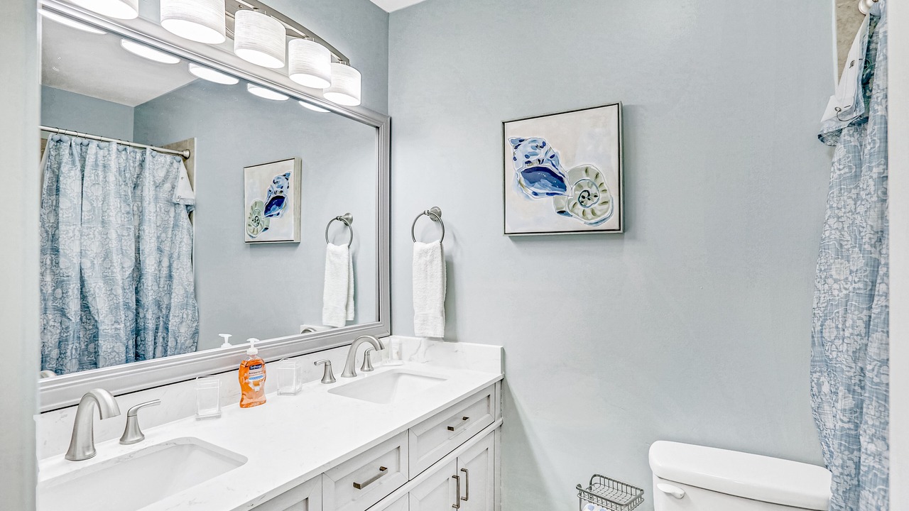 Photo of Bathroom in Indian Trails