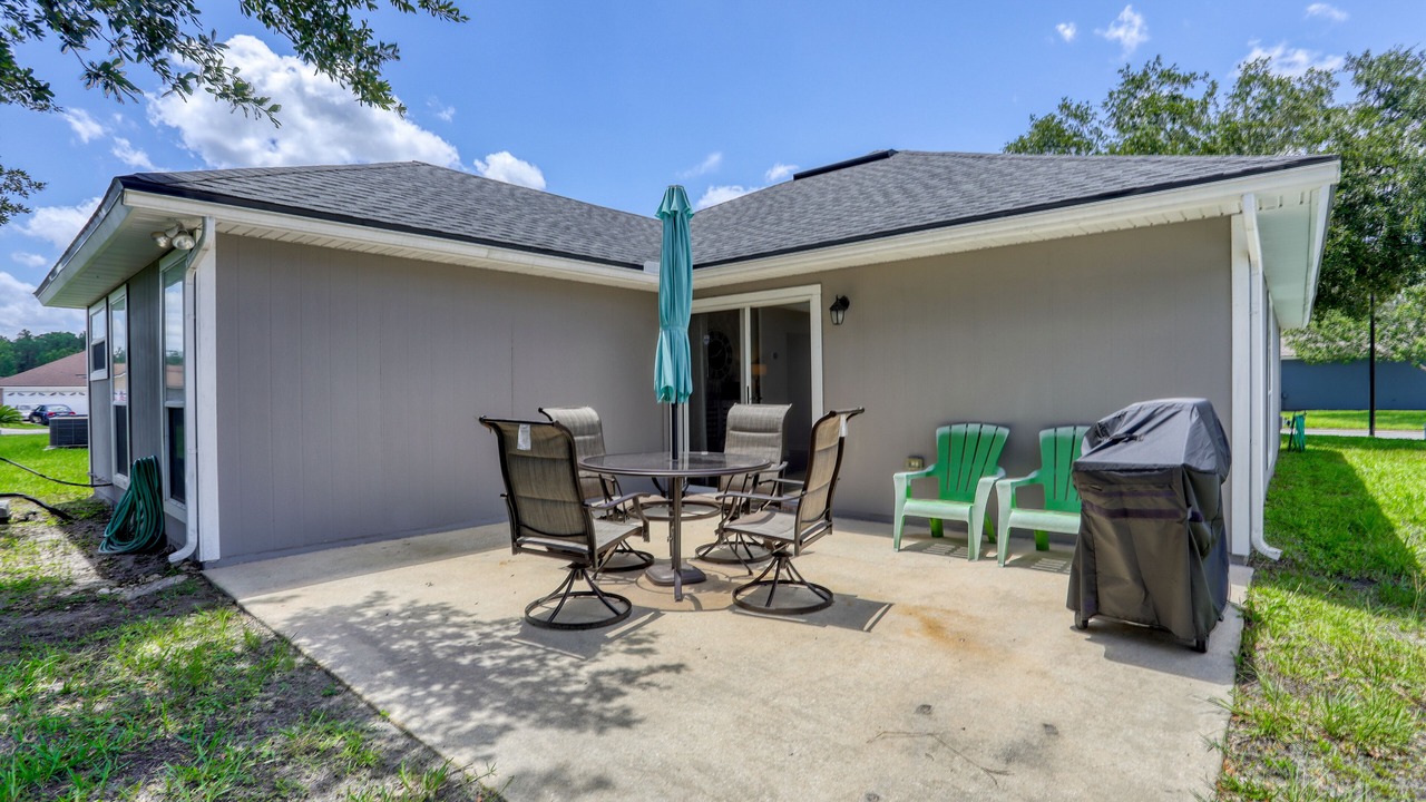 Photo of Outdoor in Sandalwood