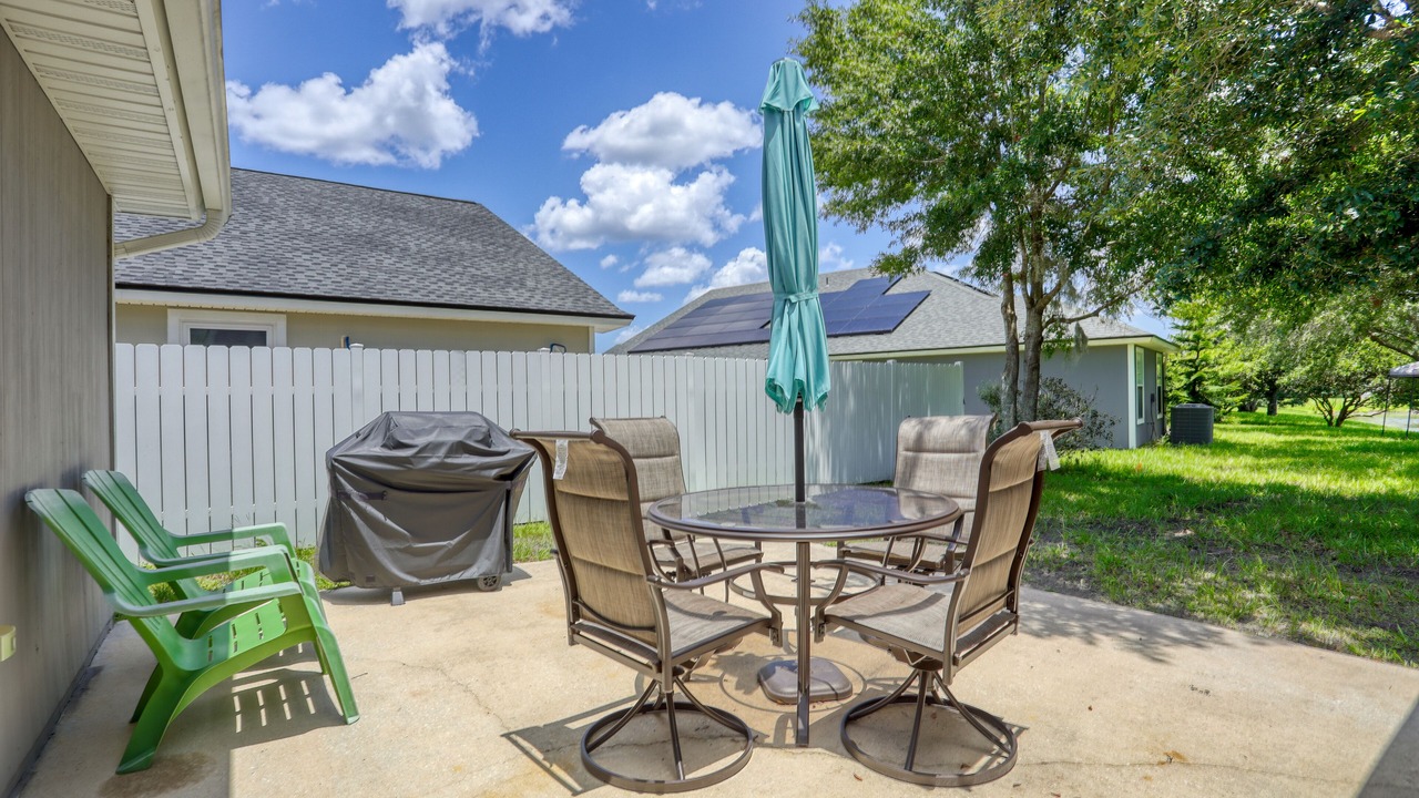 Photo of Outdoor in Sandalwood