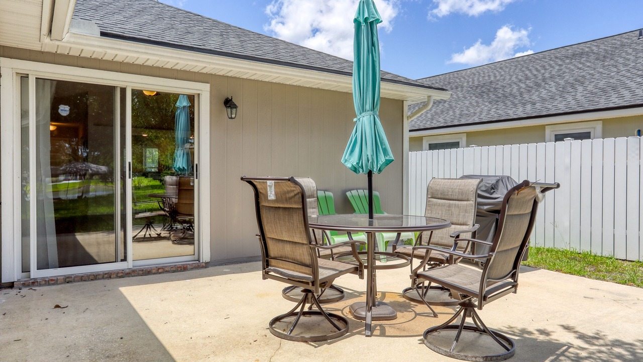 Photo of Outdoor in Sandalwood