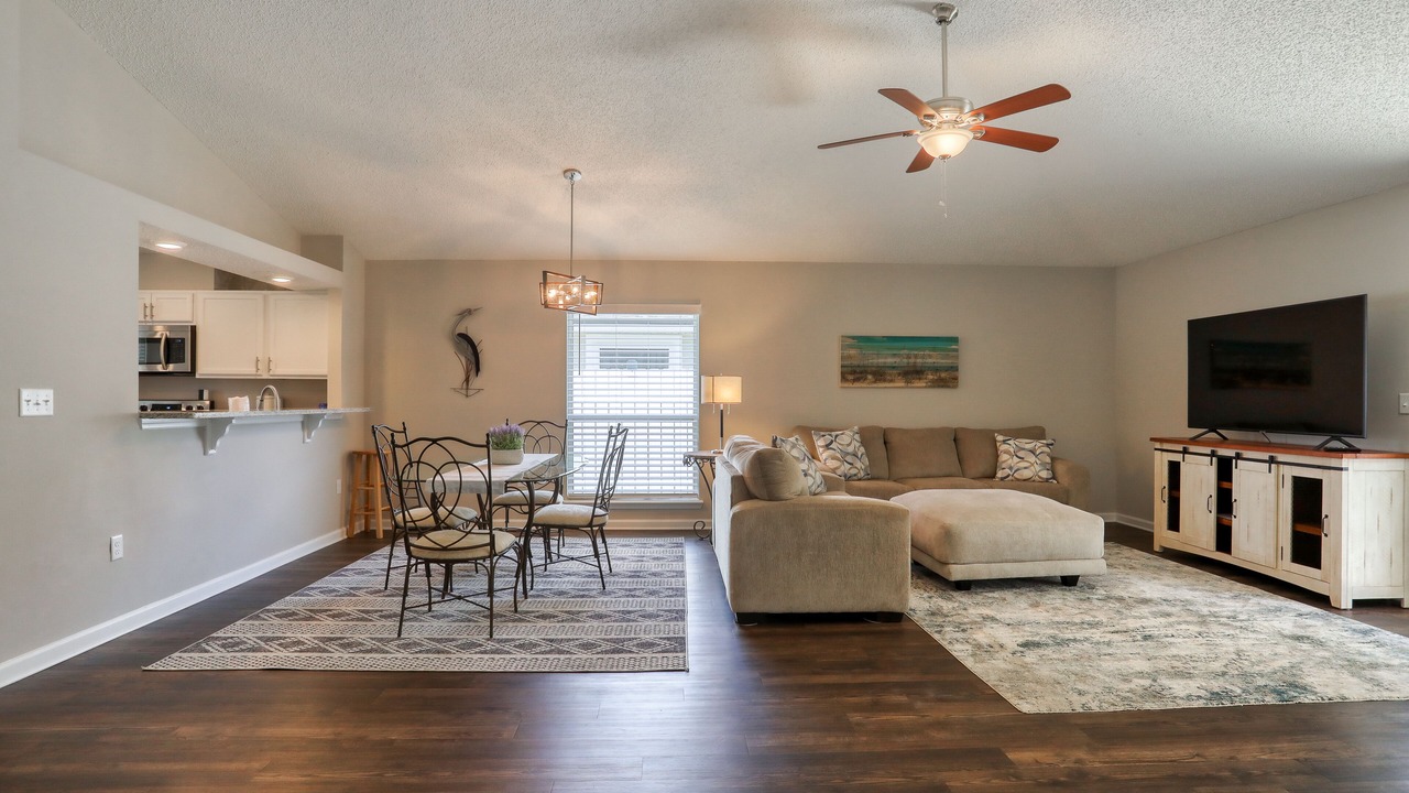 Photo of Livingroom in Sandalwood