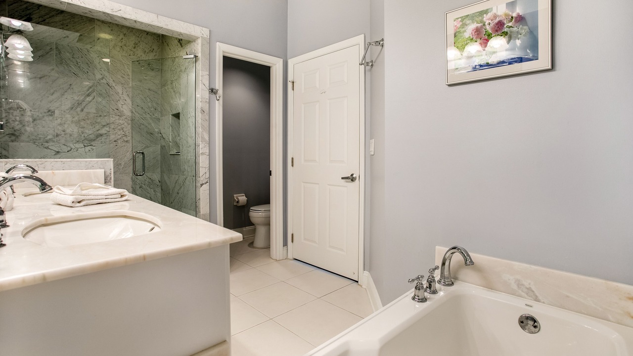 Photo of Bathroom in Amelia City