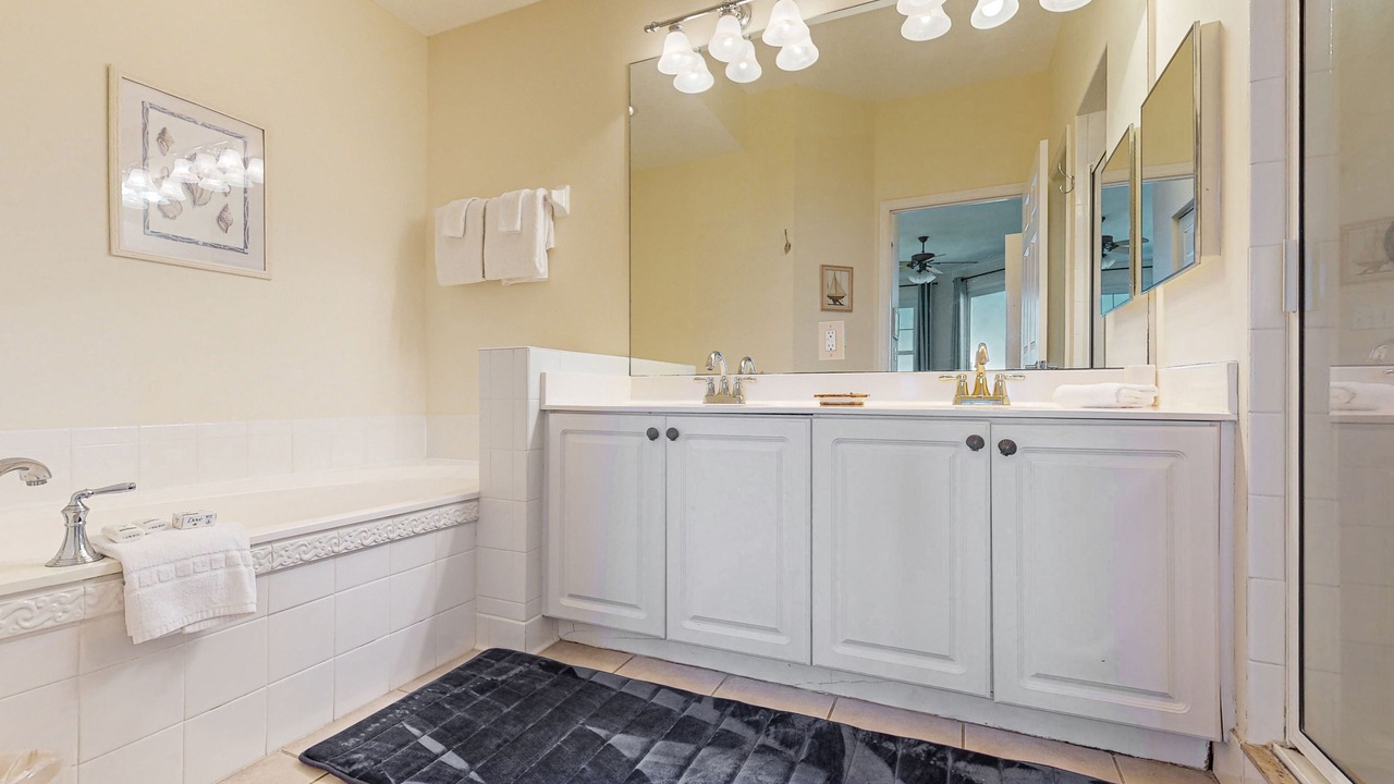 Photo of Bathroom in Amelia City