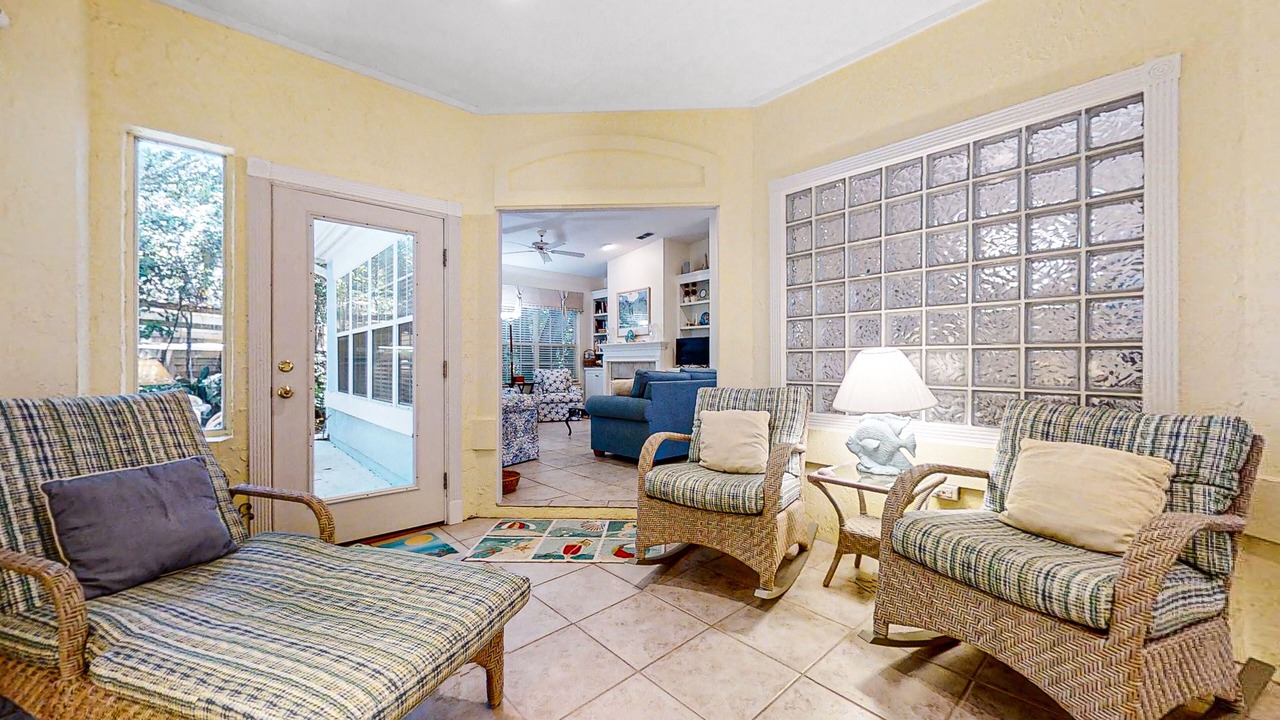 Photo of Livingroom in Amelia City