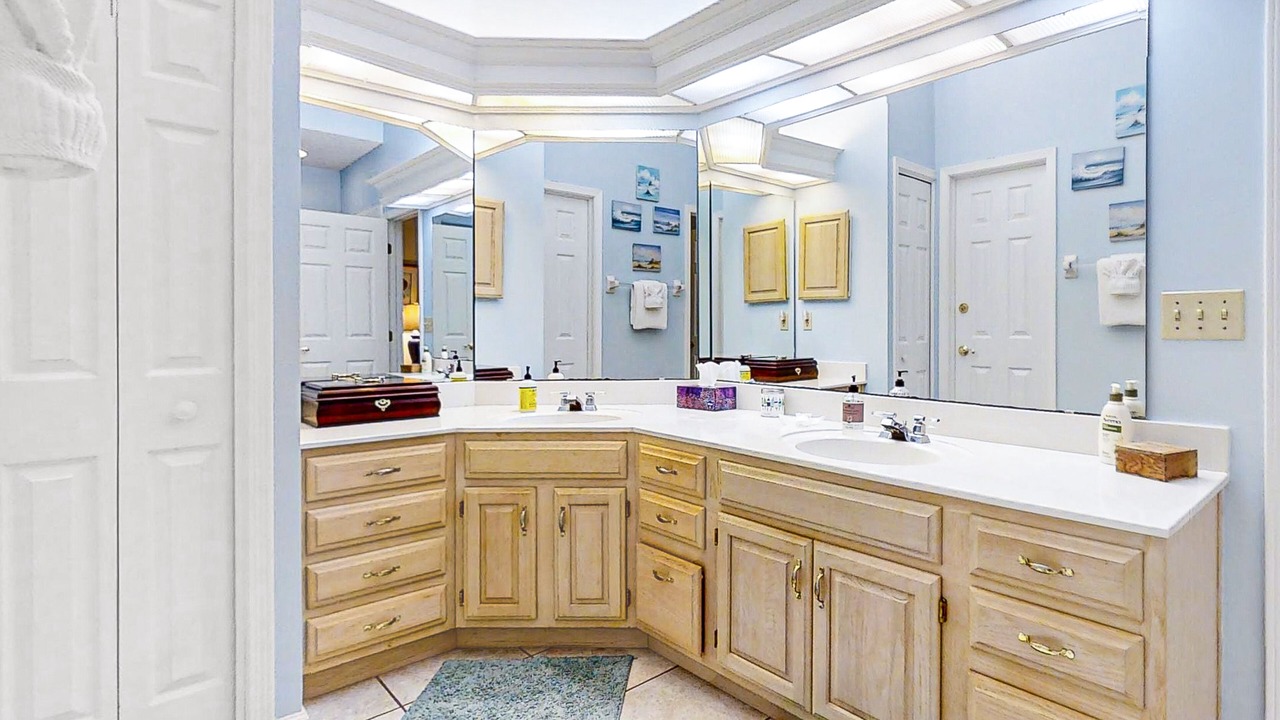 Photo of Bathroom in Amelia City