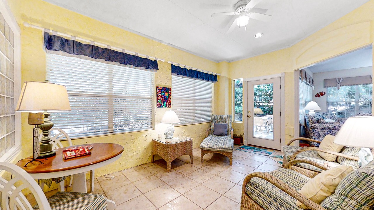 Photo of Livingroom in Amelia City