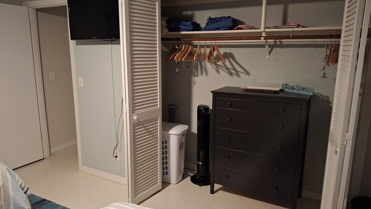 Photo of Bedroom in Golden Beach