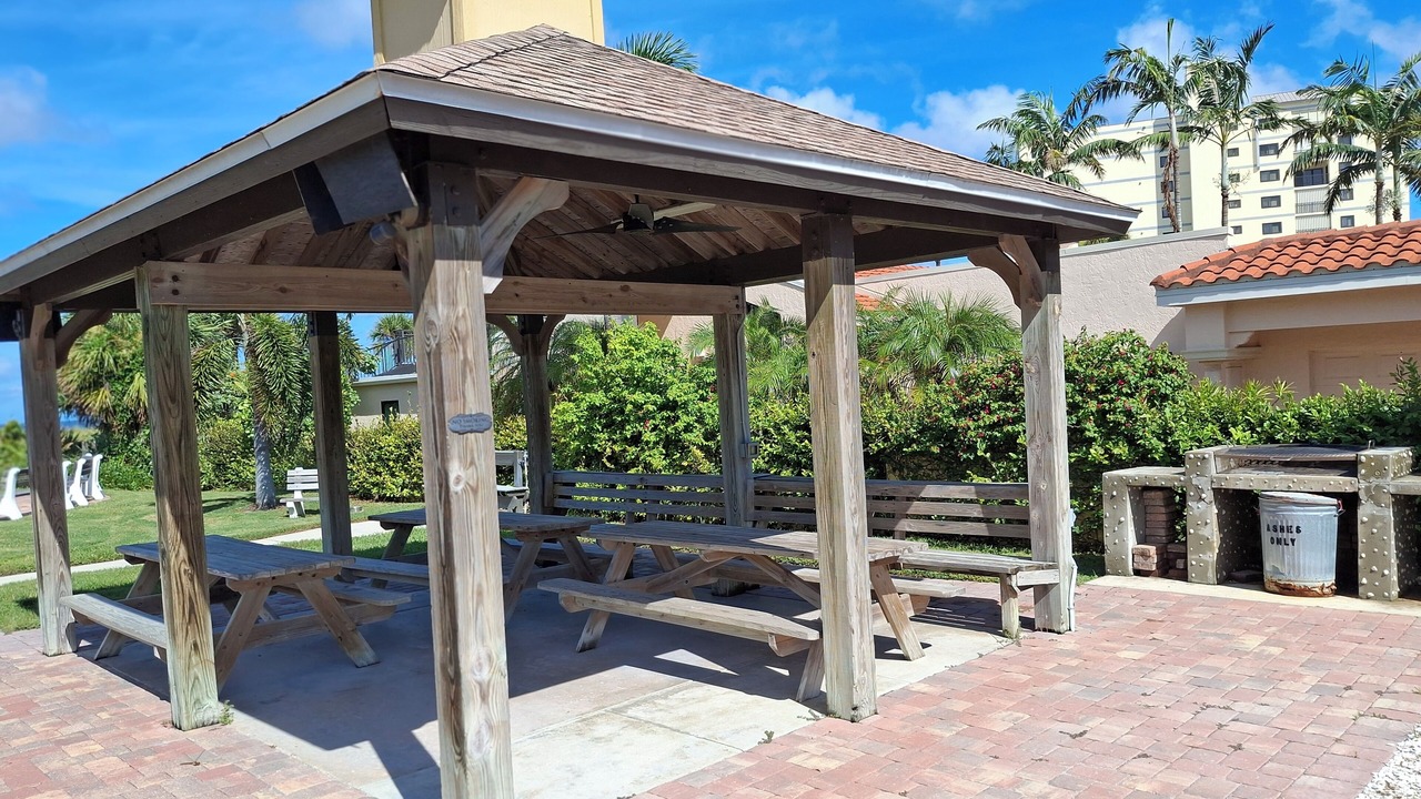 Photo of Outdoor in Golden Beach