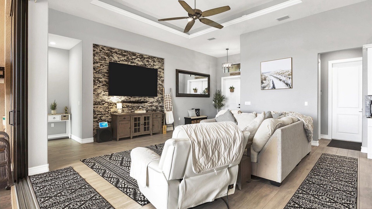 Photo of Livingroom in Edgewater