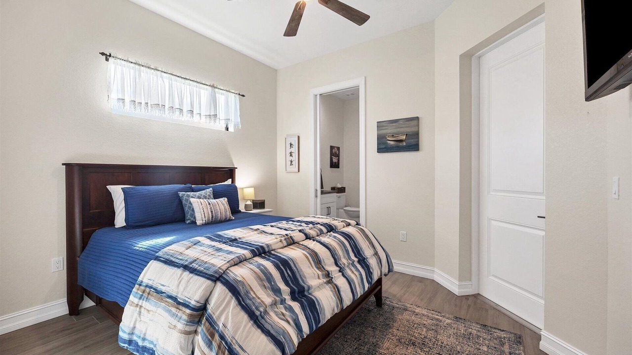 Photo of Bedroom in Edgewater