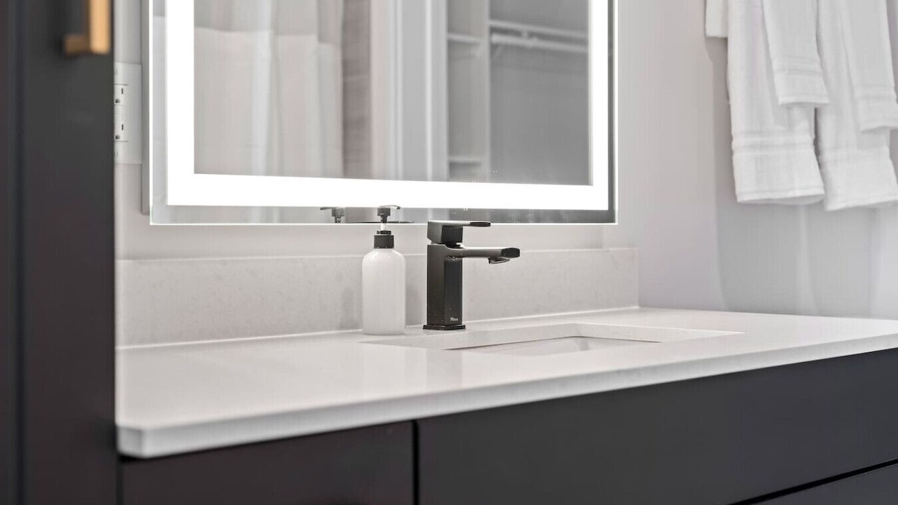 Photo of Bathroom in Oakford Park