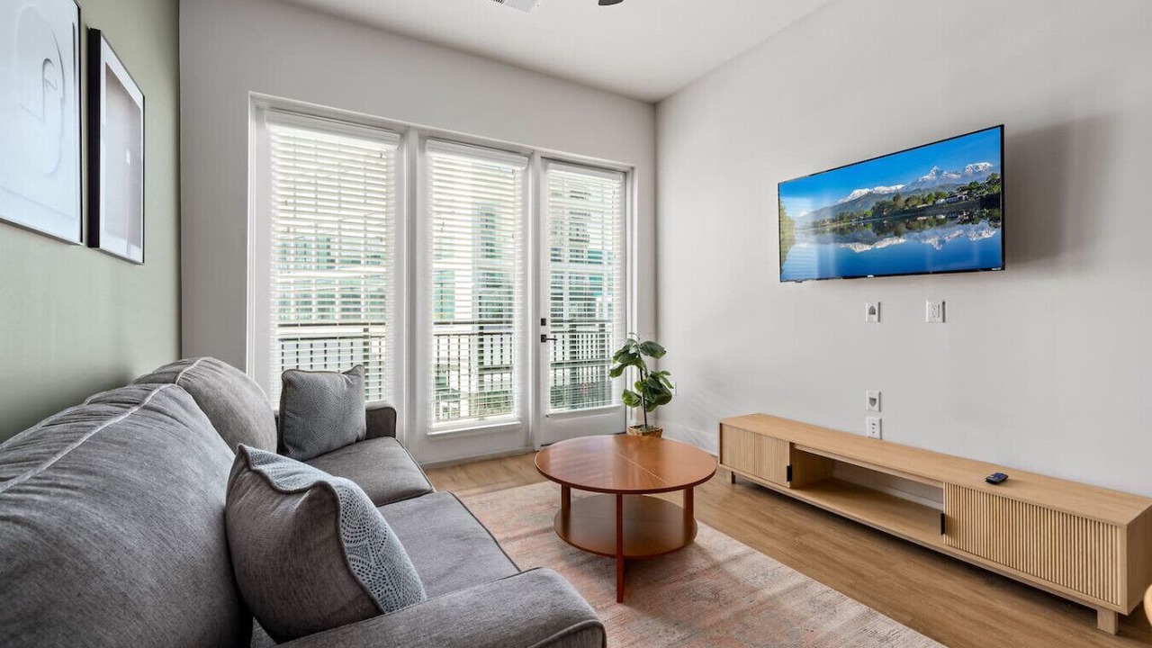 Photo of Livingroom in Oakford Park