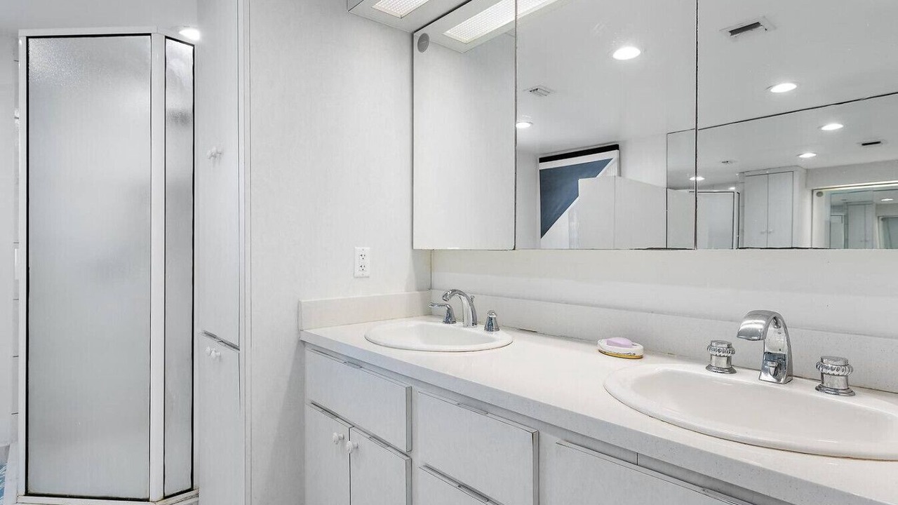 Photo of Bathroom in Lake Ida Shores
