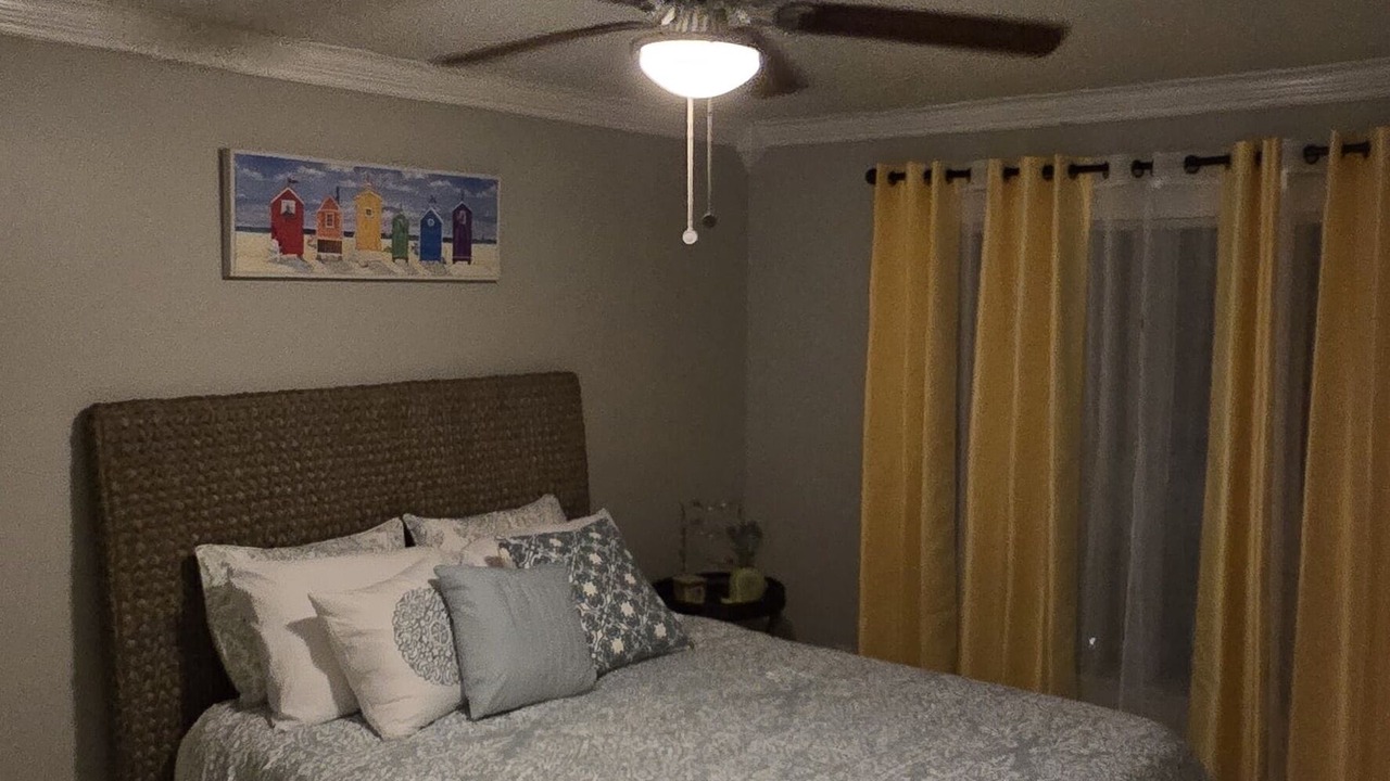 Photo of Bedroom in Coral Springs