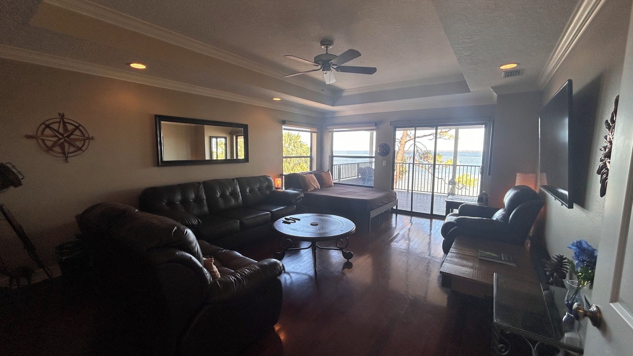 Photo of Livingroom in Port Saint John