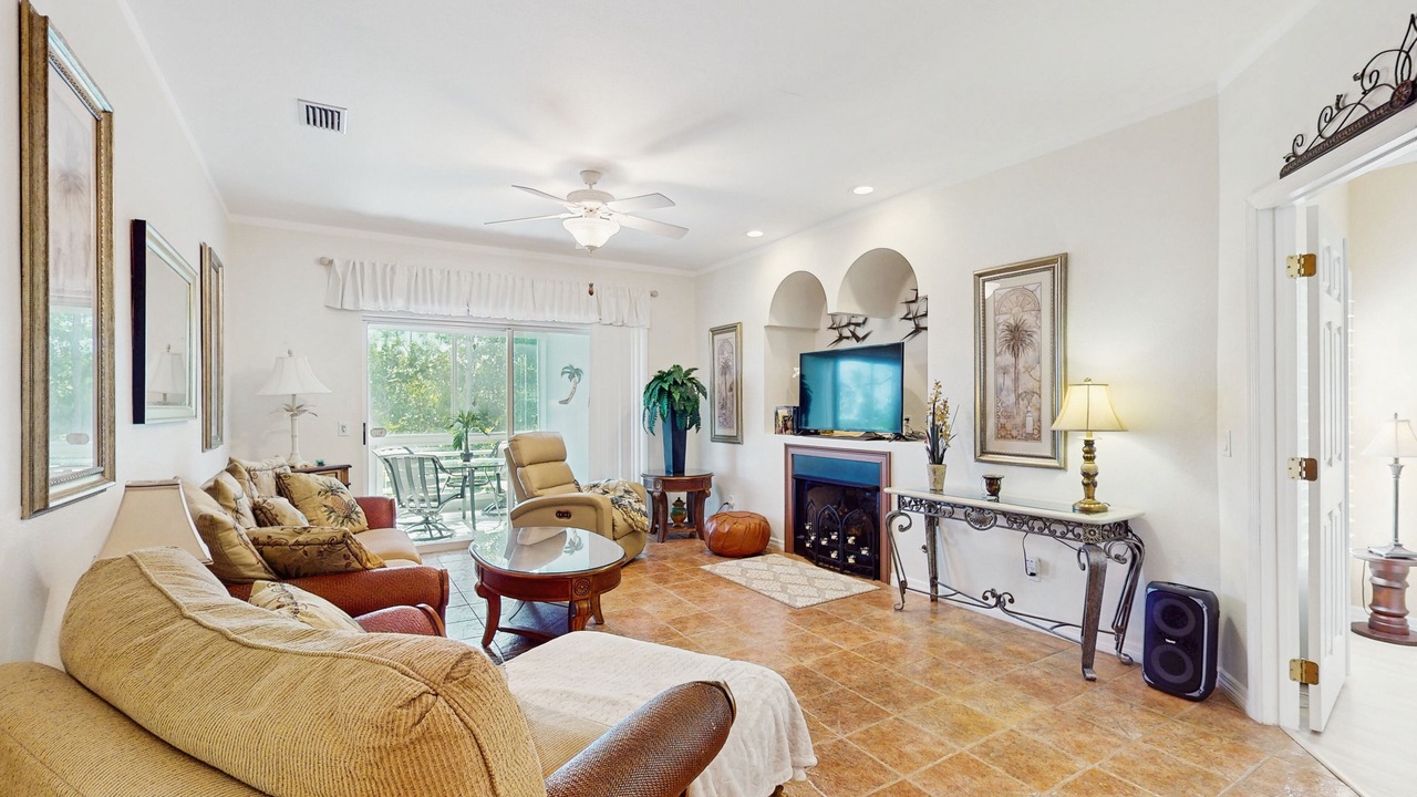 Photo of Livingroom in Burnt Store Marina