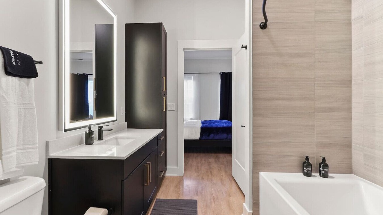 Photo of Bathroom in North Hyde Park