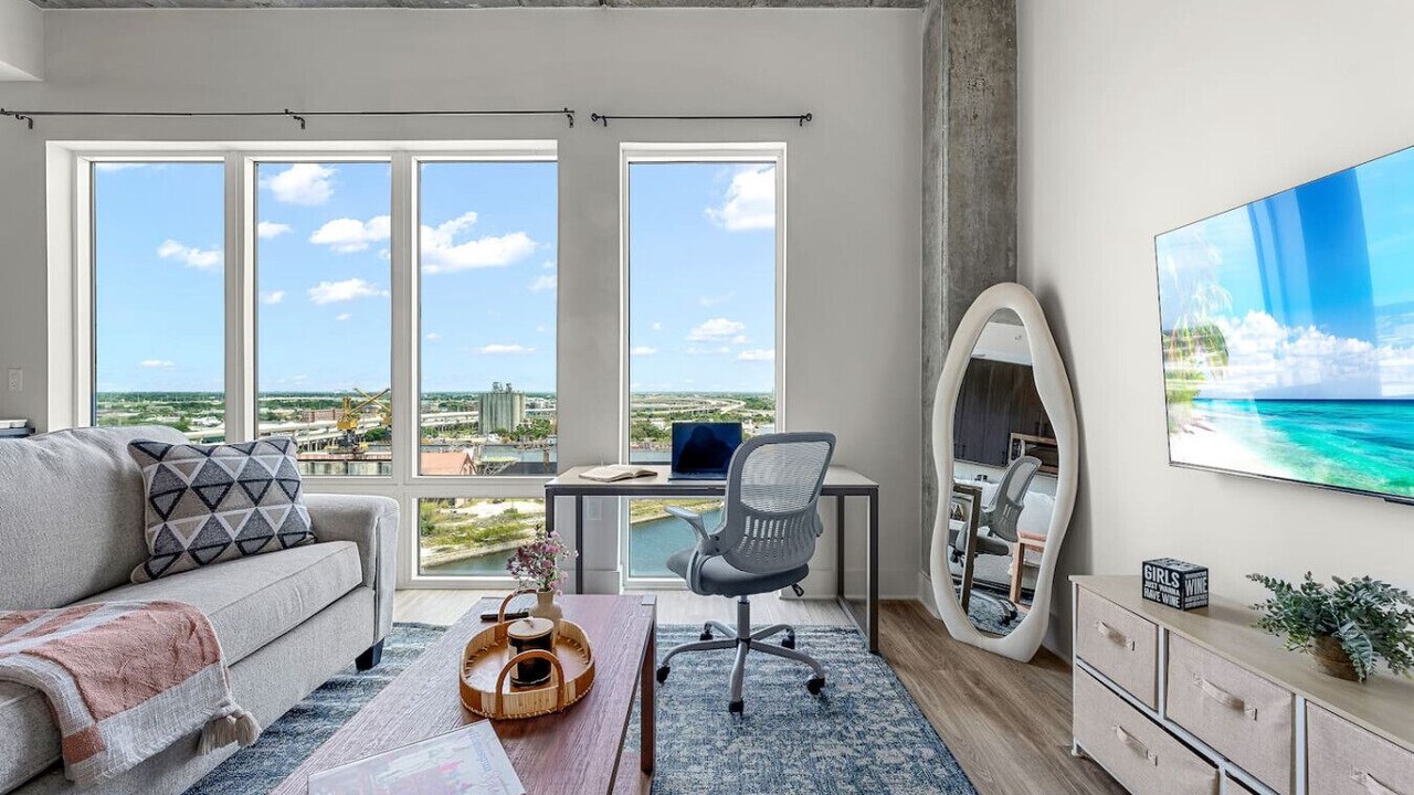Photo of Livingroom in Channel District
