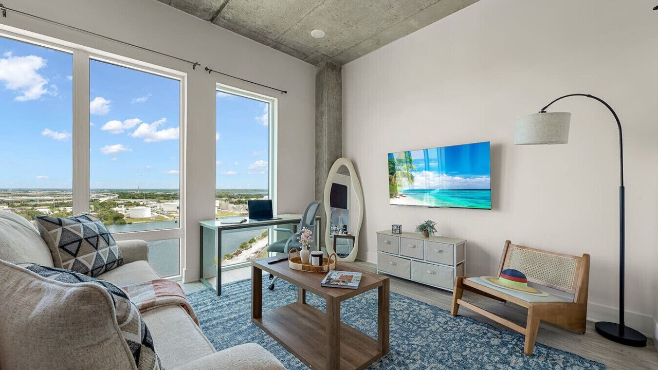 Photo of Livingroom in Channel District