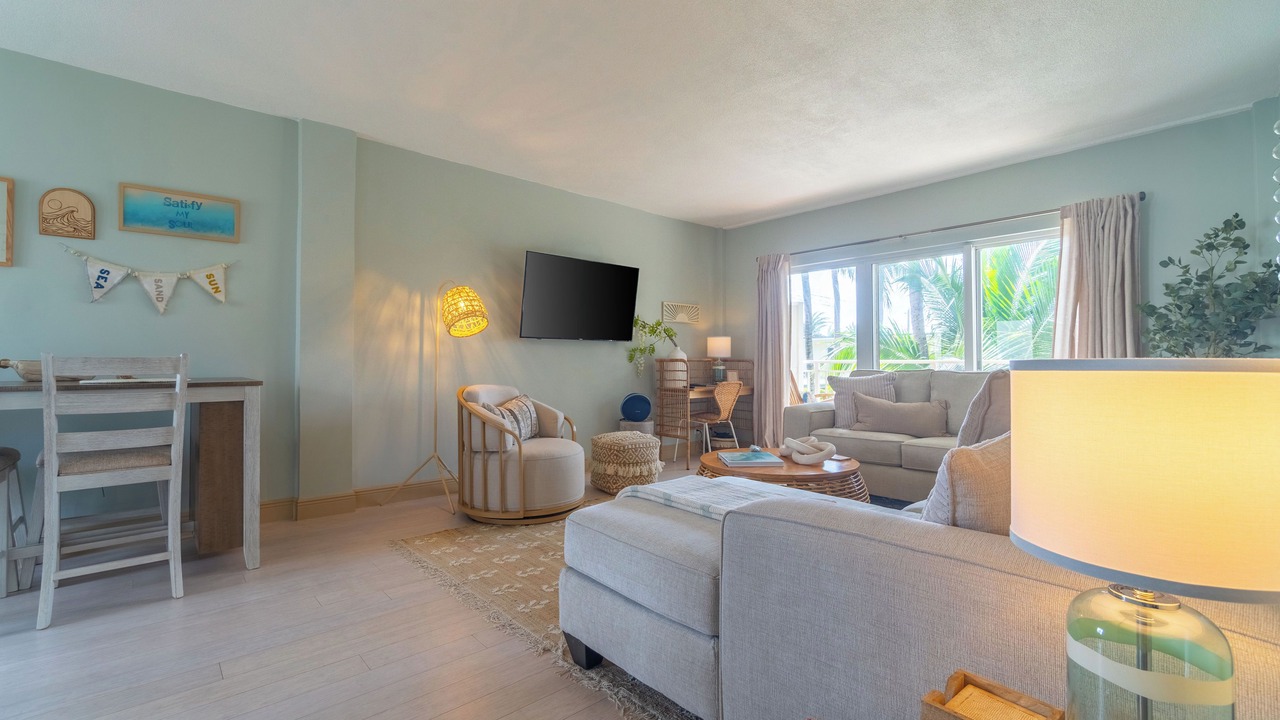 Photo of Livingroom in Ocean Ridge