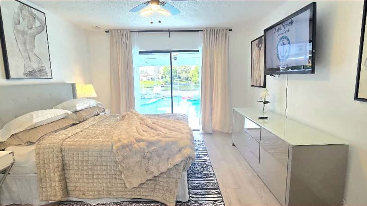 Photo of Bedroom in The Lakes