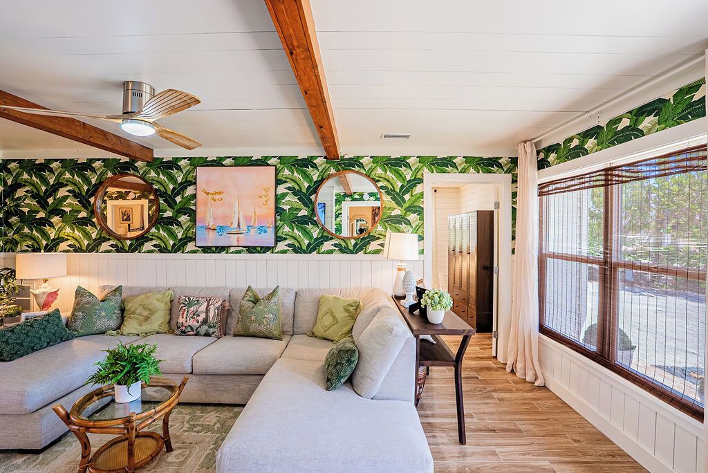 Photo of Livingroom in Bokeelia