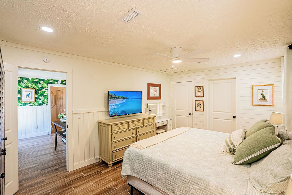 Photo of Bedroom in Bokeelia