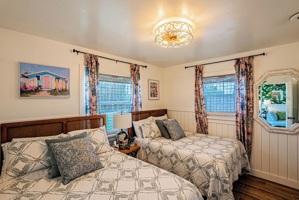Photo of Bedroom in Bokeelia