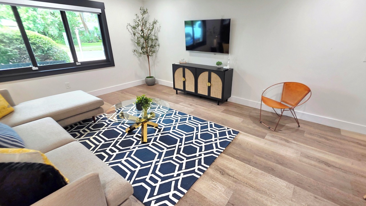 Photo of Livingroom in Carrollwood