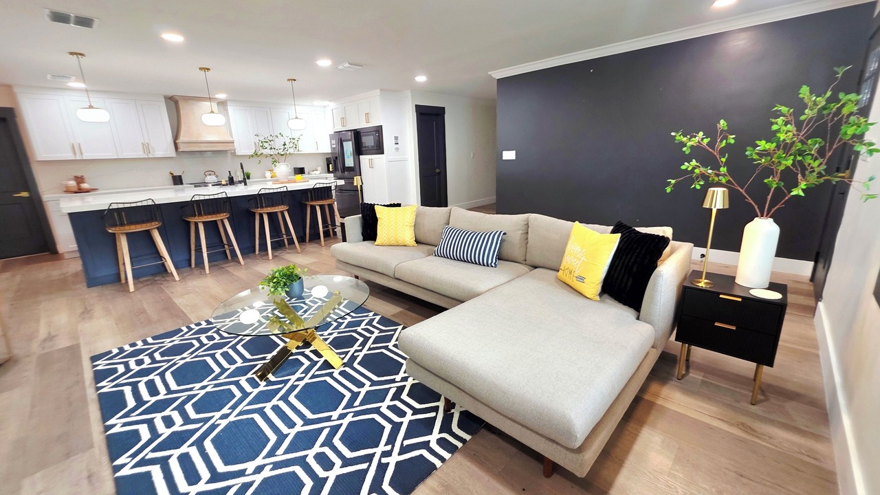 Photo of Livingroom in Carrollwood