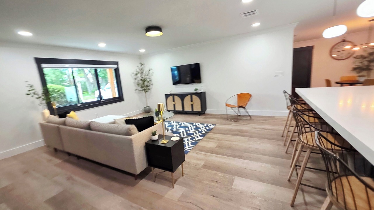Photo of Livingroom in Carrollwood