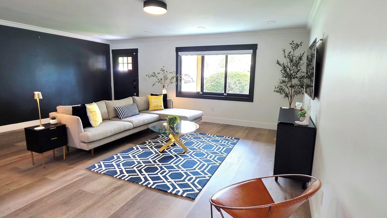 Photo of Livingroom in Carrollwood