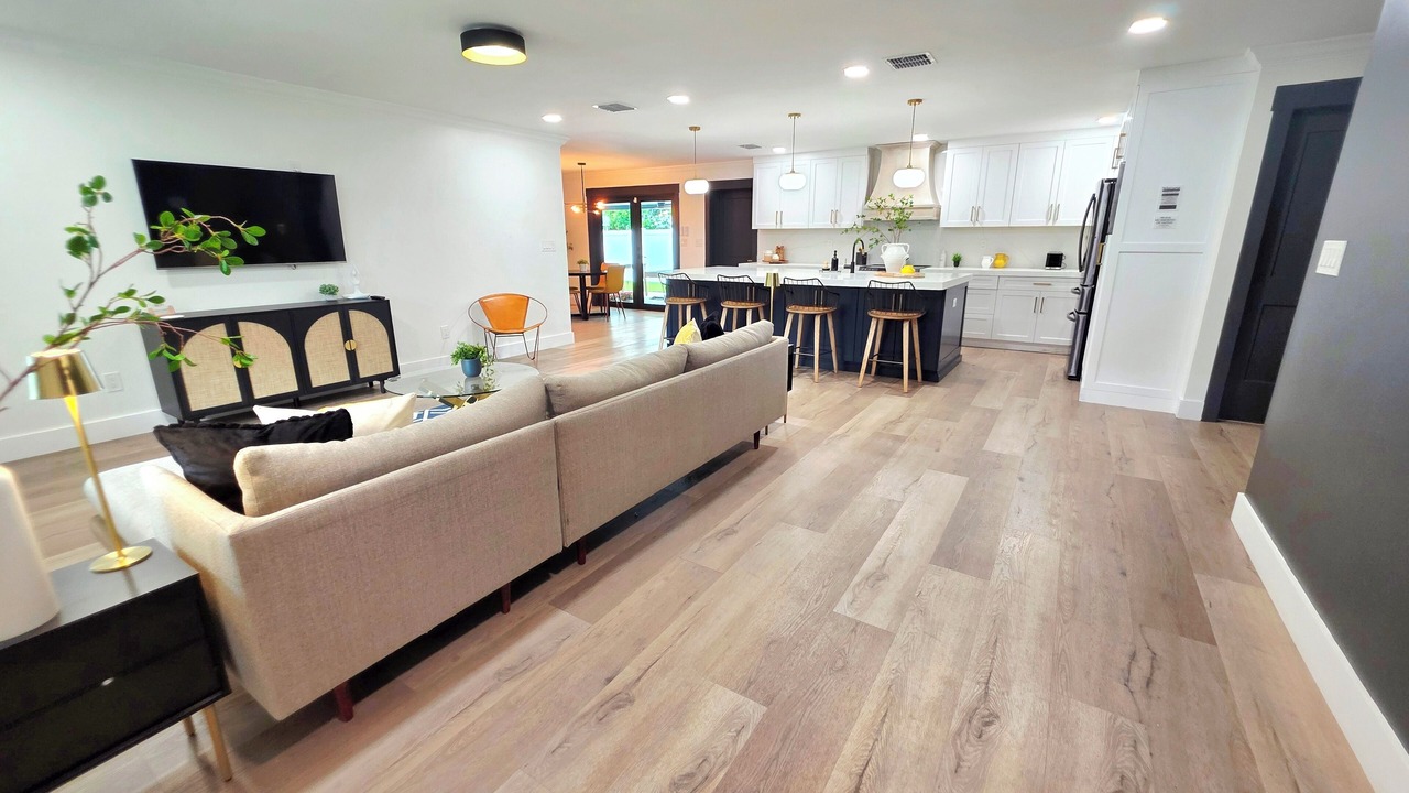 Photo of Livingroom in Carrollwood