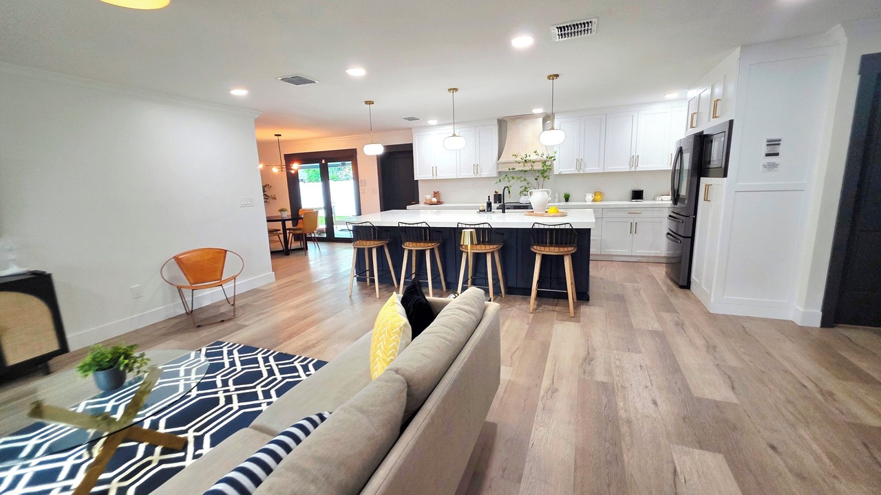 Photo of Livingroom in Carrollwood