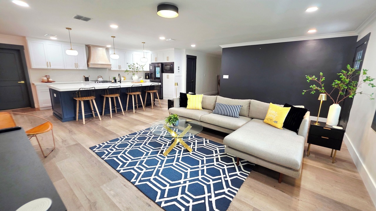 Photo of Livingroom in Carrollwood