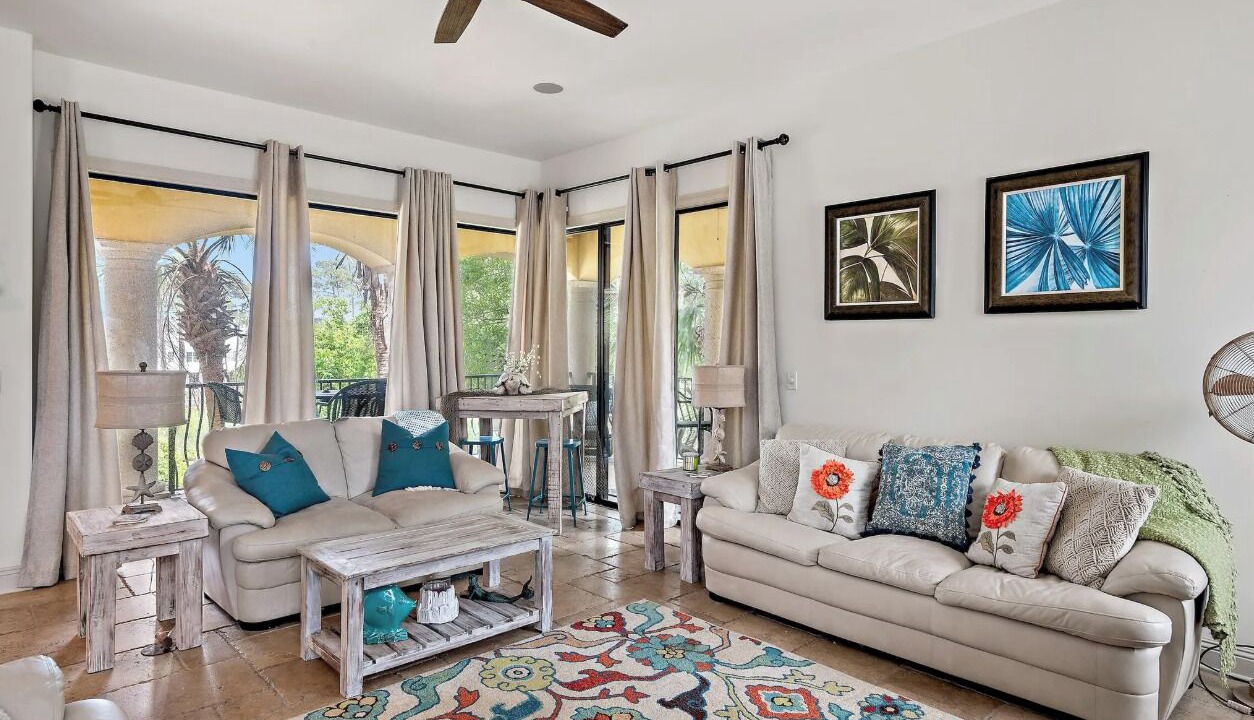 Photo of Livingroom in St. Tropez
