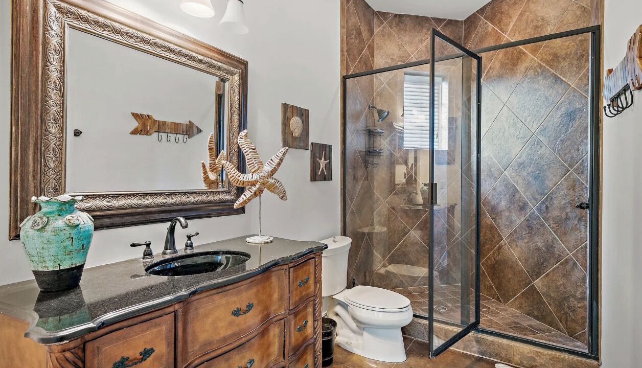 Photo of Bathroom in St. Tropez