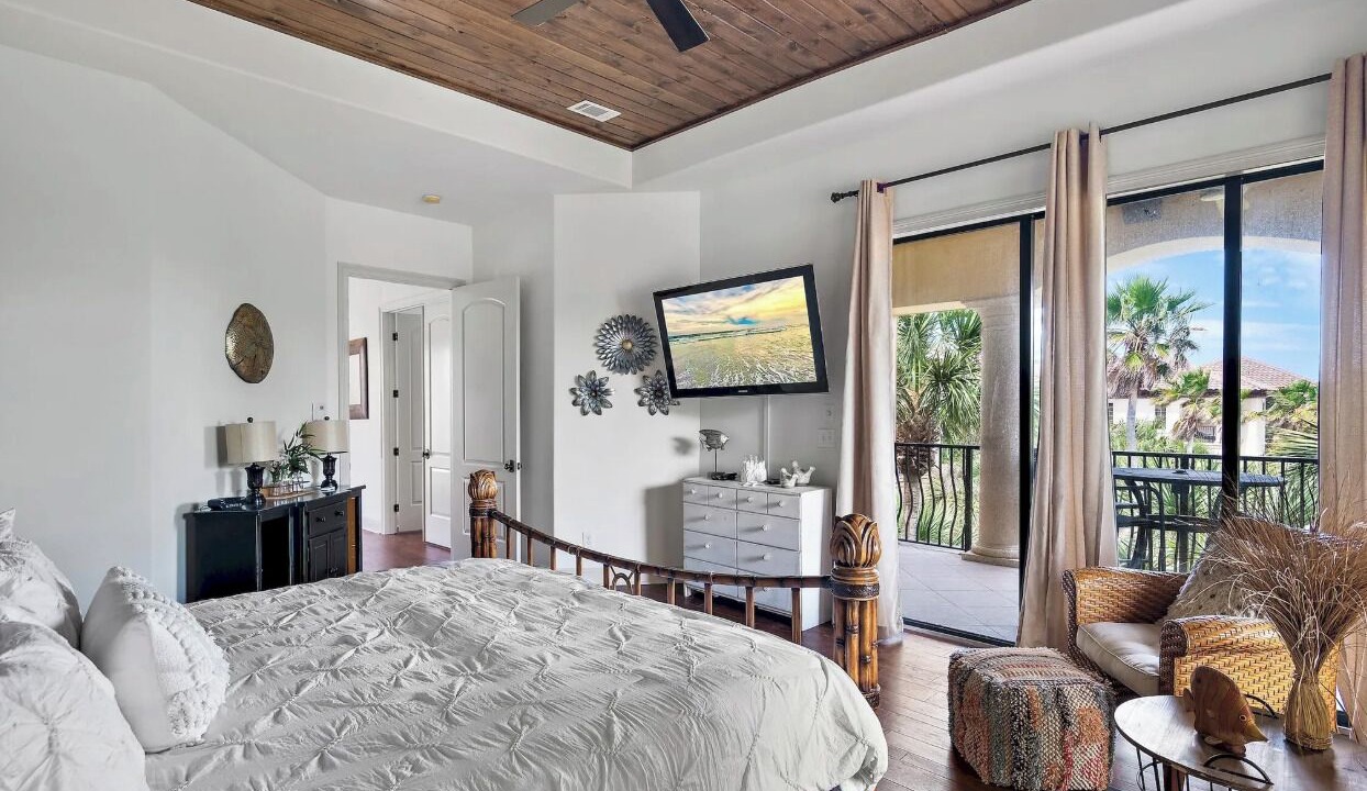 Photo of Bedroom in St. Tropez