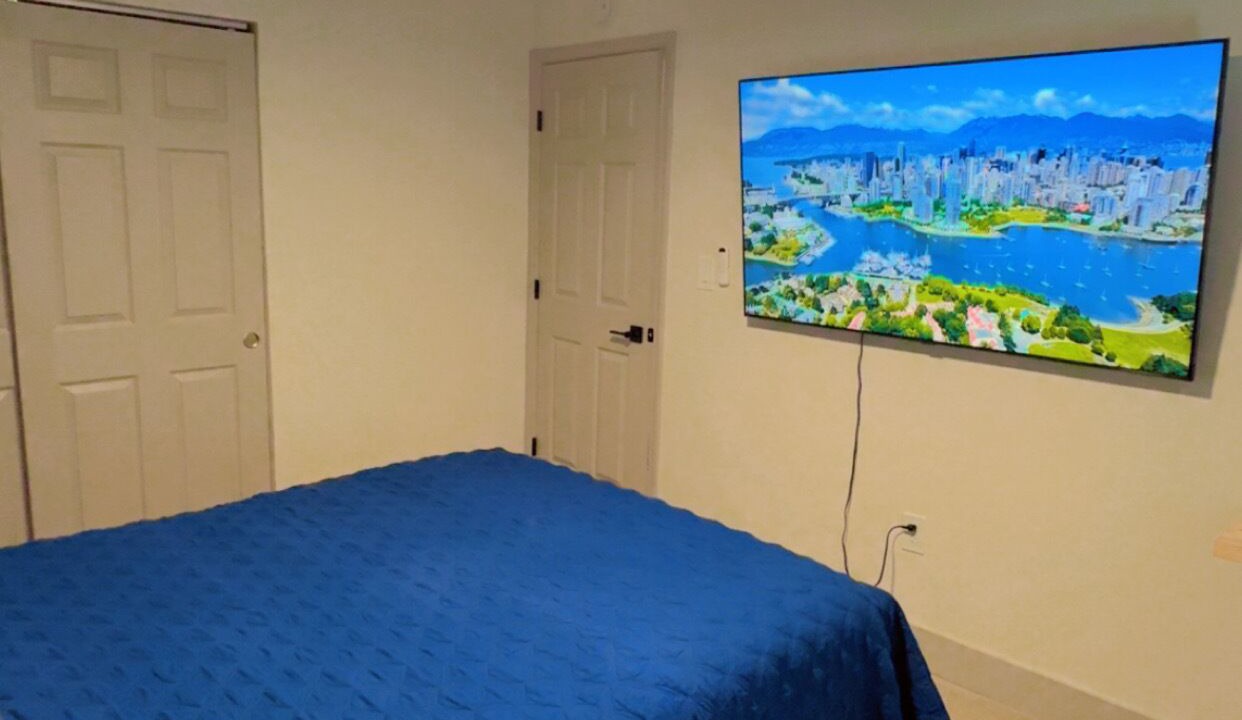 Photo of Bedroom in Greater Pinellas Point