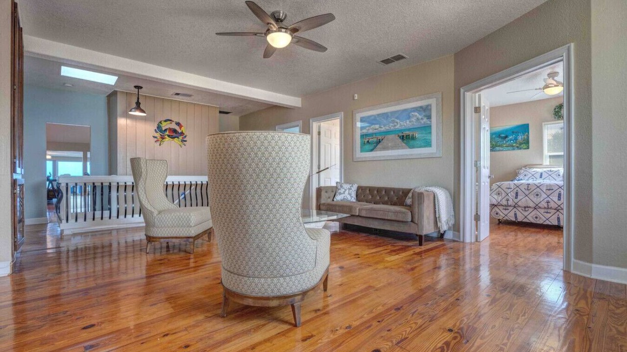 Photo of Livingroom in River Ridge Estates