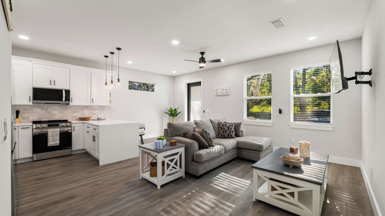 Photo of Livingroom in Brooksville