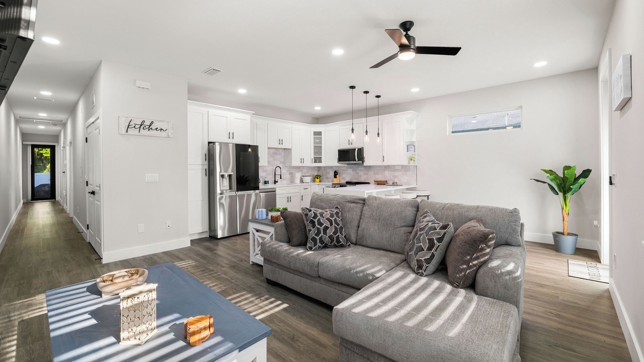 Photo of Livingroom in Brooksville