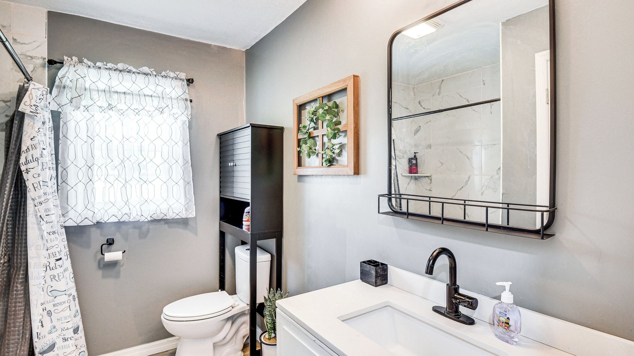 Photo of Bathroom in Silver Springs