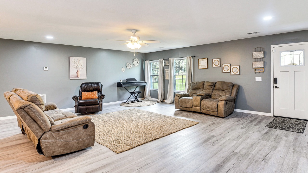 Photo of Bedroom in Silver Springs
