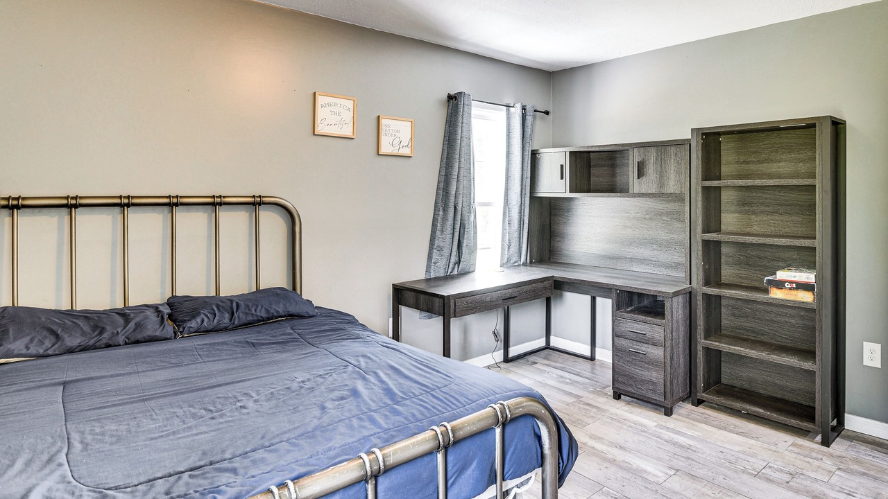 Photo of Bedroom in Silver Springs